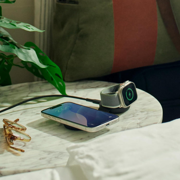 Butterfly SE 2-in-1 Compact Foldable Wireless Travel Charger